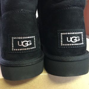 Ugg Bailey Button Bling